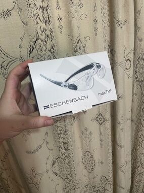 Eschenbach MaxTV: NEW hands-free magnification headset